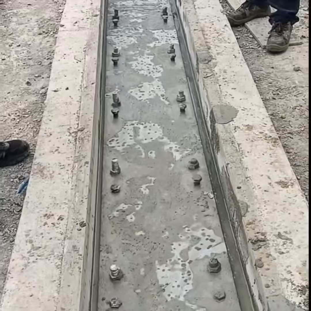 商洛港口码头起重机龙门吊重型机械设备稳固用早强快凝轨道胶泥